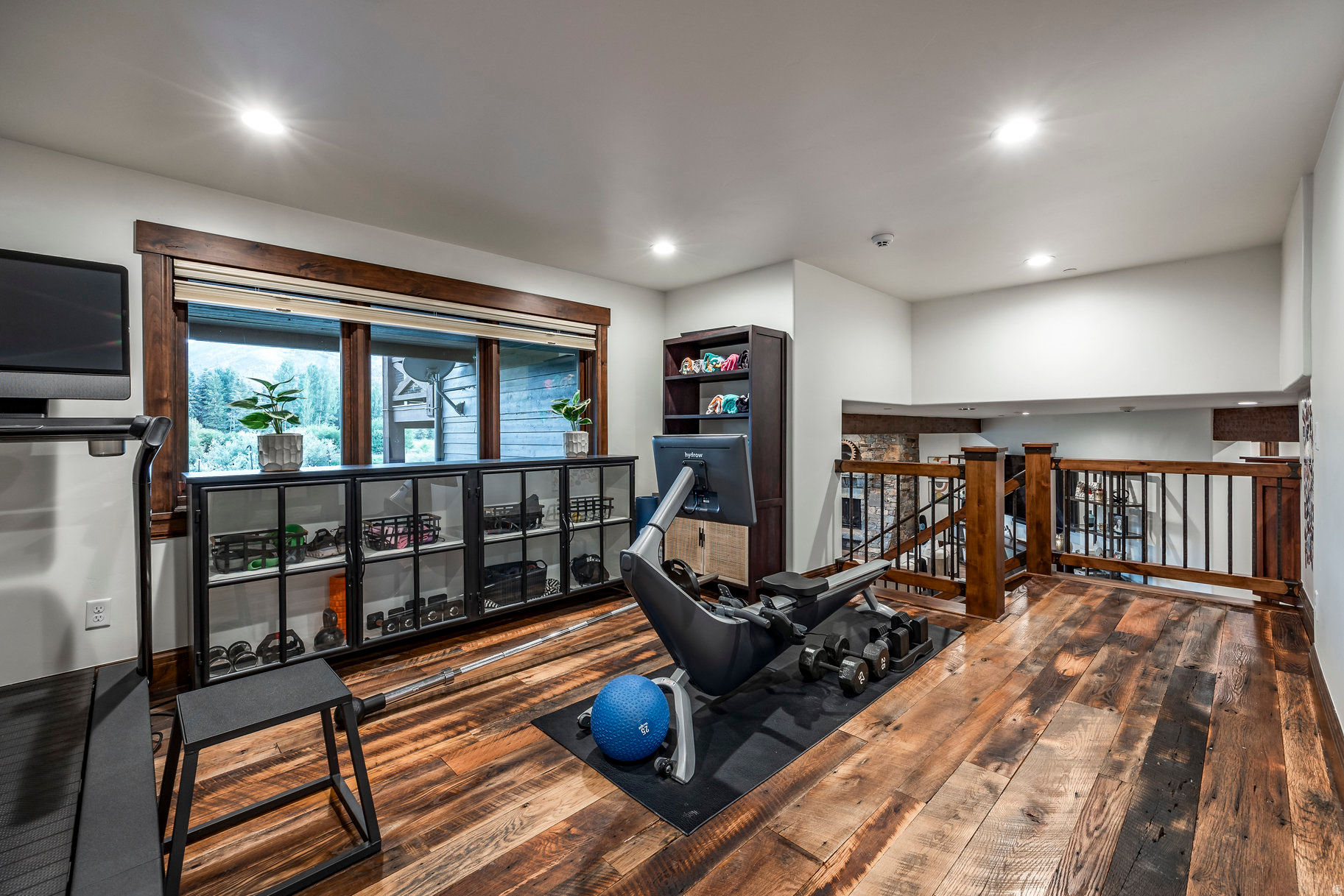 RIDGEVIEW - Residential