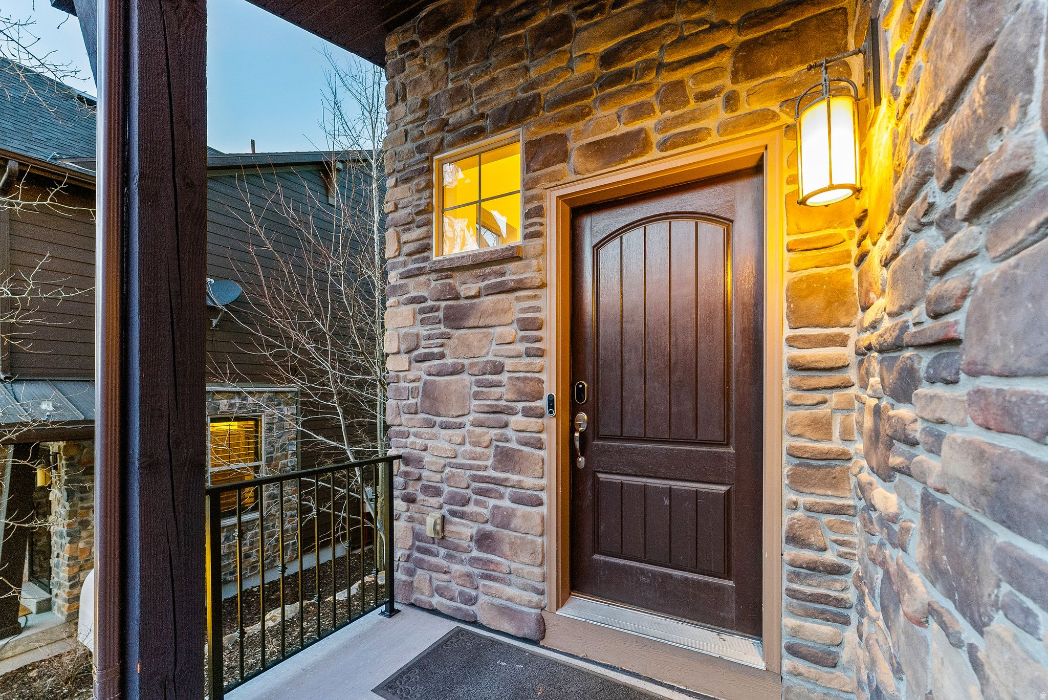 IROQUOIS - Residential