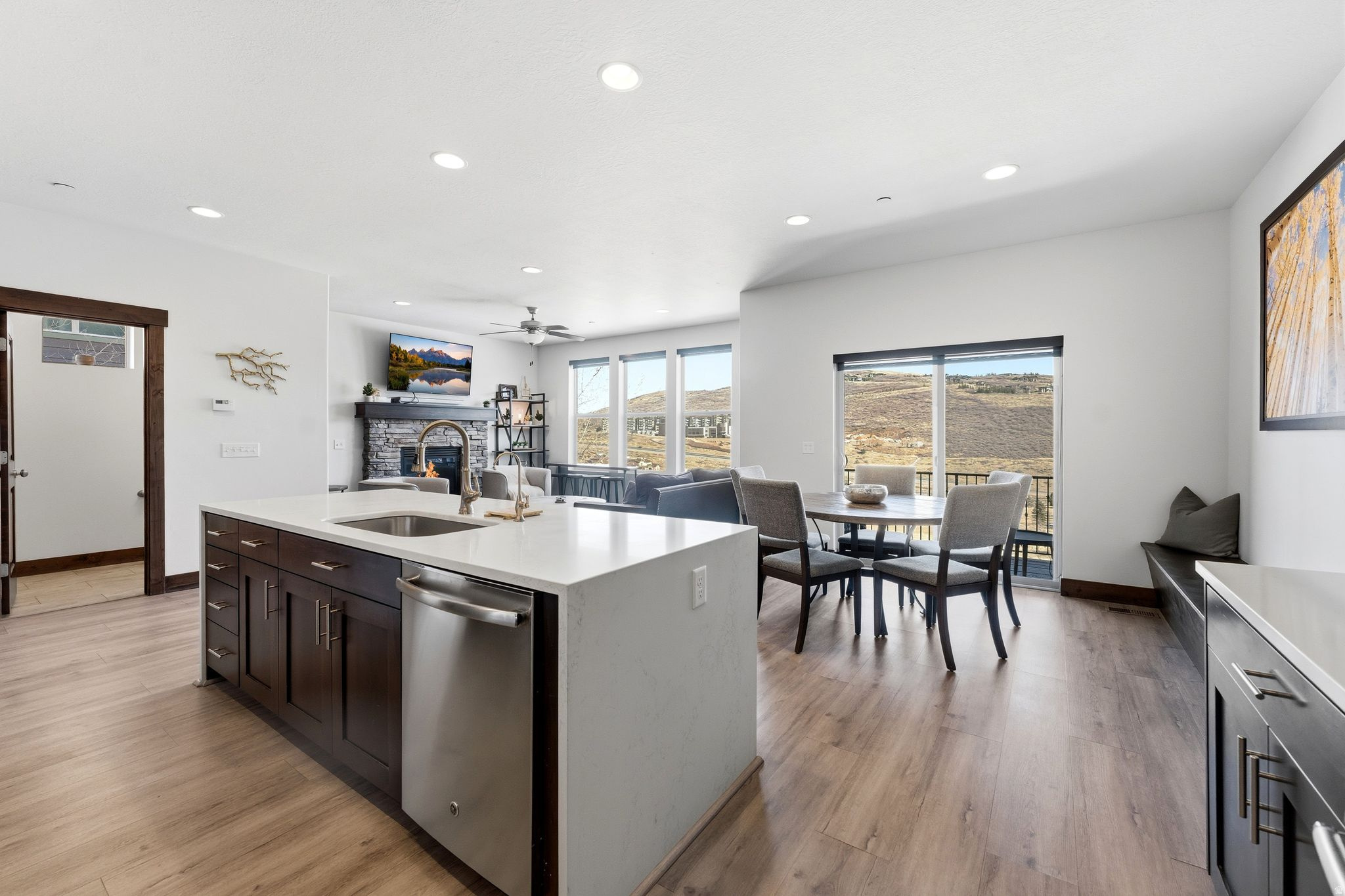 IROQUOIS - Residential