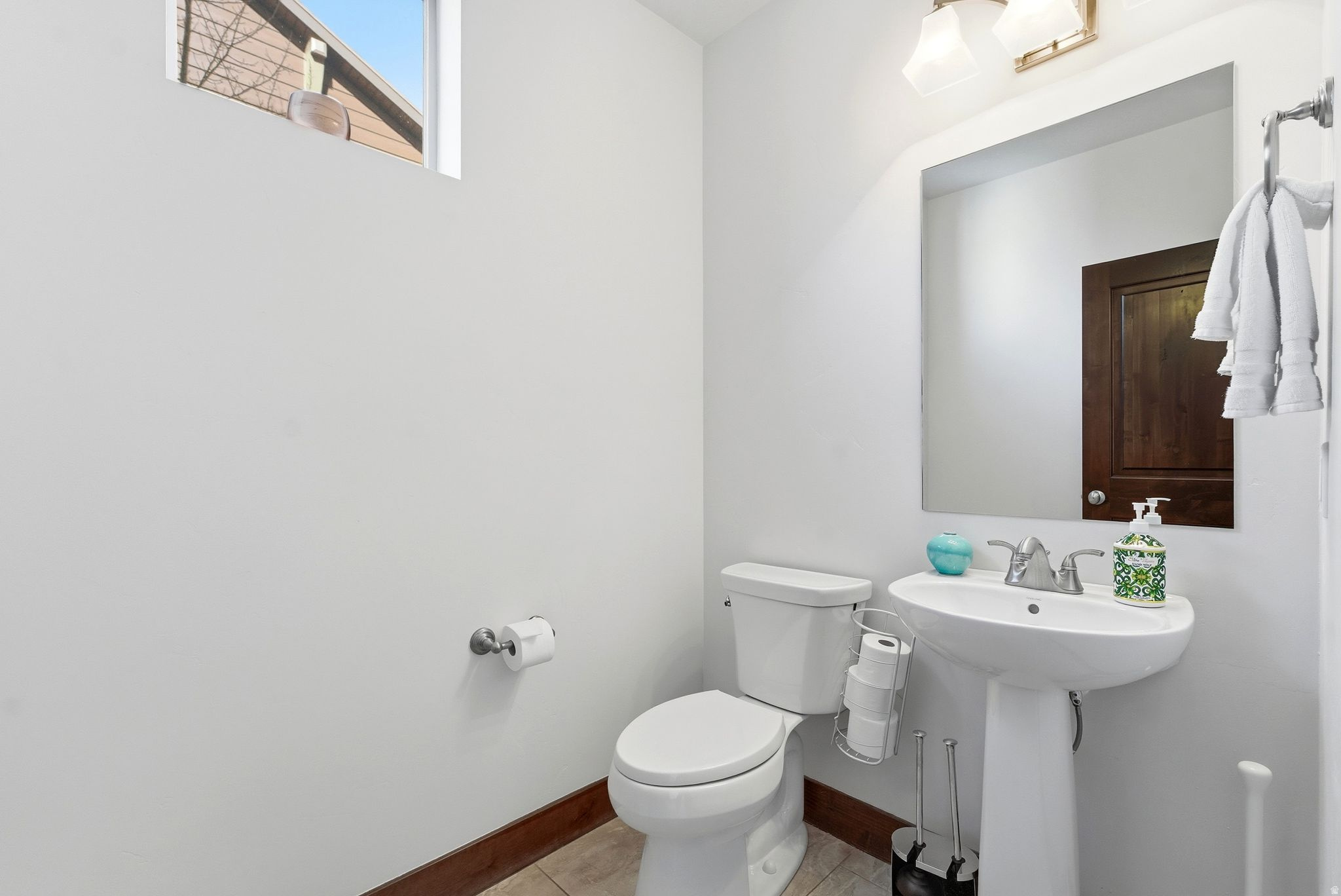 IROQUOIS - Residential