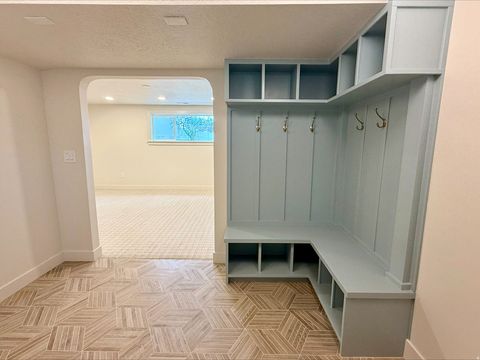 Tiny photo for 2095 E ROLLING KNOLLS WAY S, Salt Lake City, UT 84121 (MLS # 2134292)