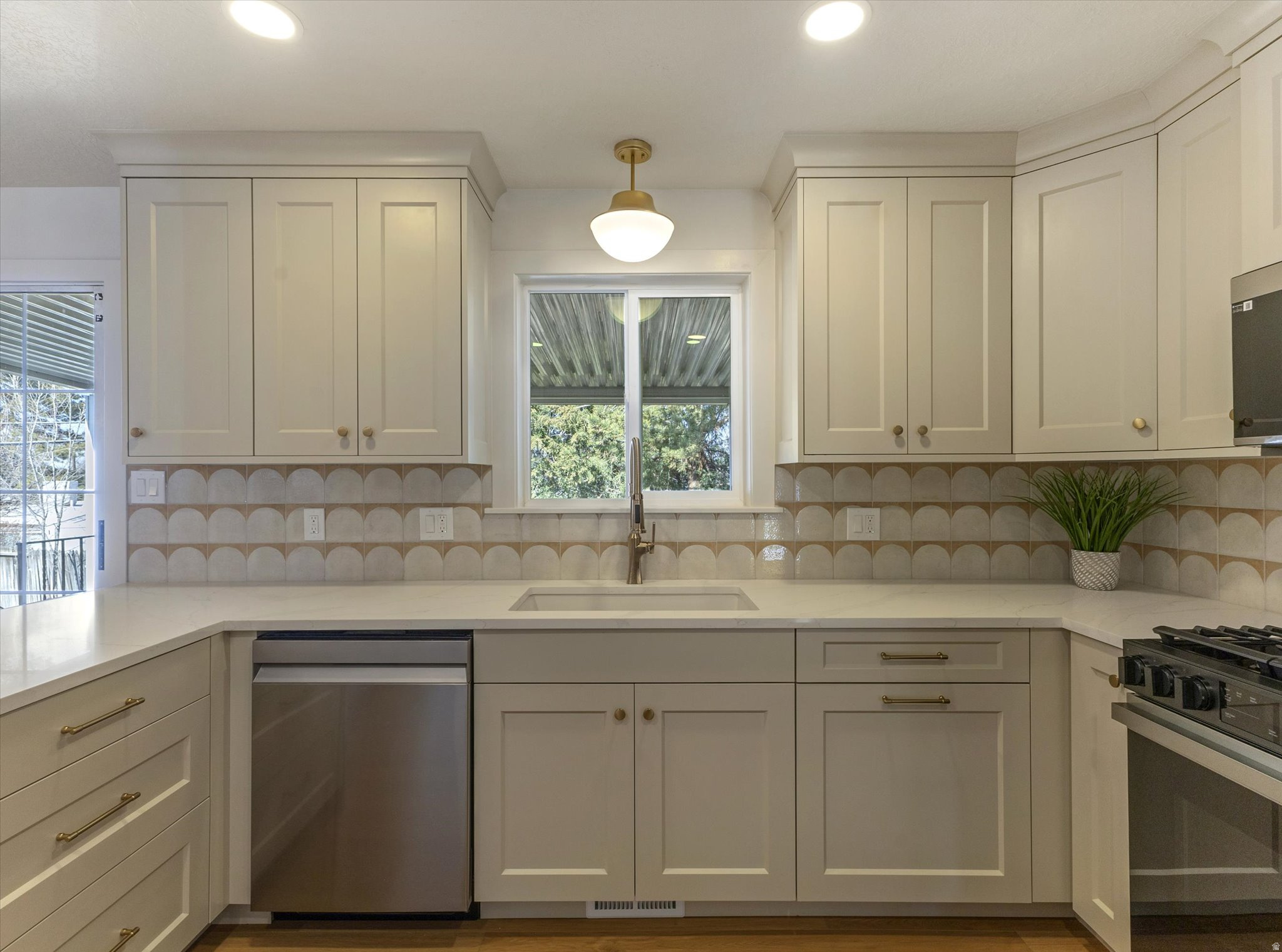 ROLLING KNOLLS #2 SUB - Residential