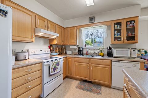 Tiny photo for 2258 S 400 W, Clearfield, UT 84015 (MLS # 2157978)