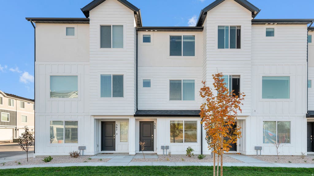 Photo of 1258 N 275 E #189, Harrisville, UT 84404 (MLS # 2163795)