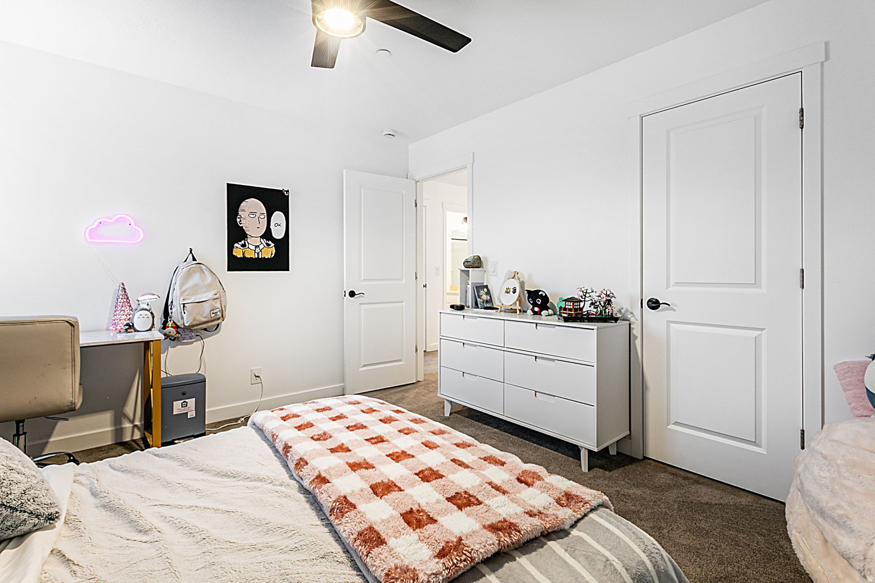 AVENUES AT THE STATI - Residential