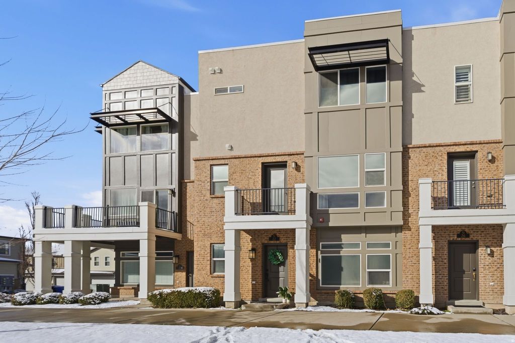 Photo of 22 N 1100 W, Farmington, UT 84025 (MLS # 2125039)