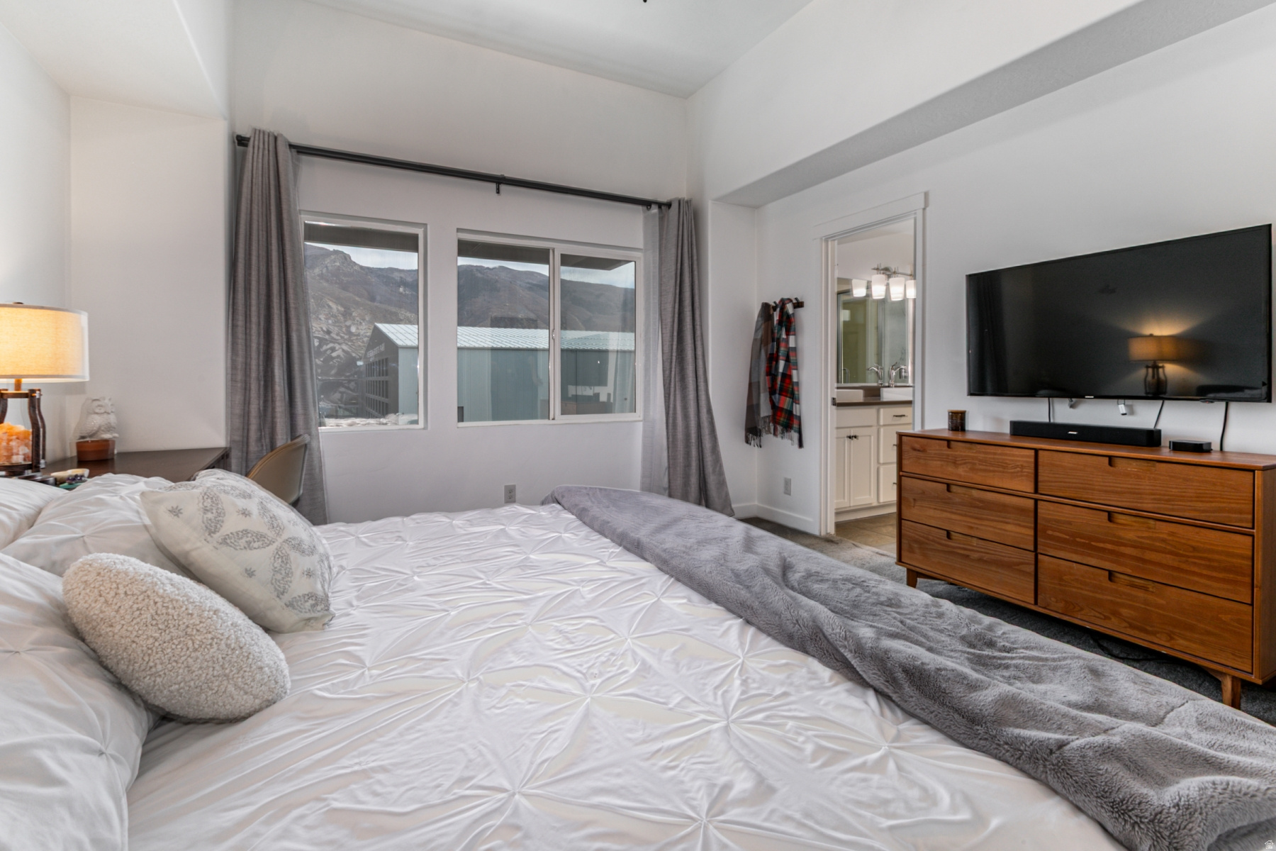 AVENUES AT THE STATI - Residential