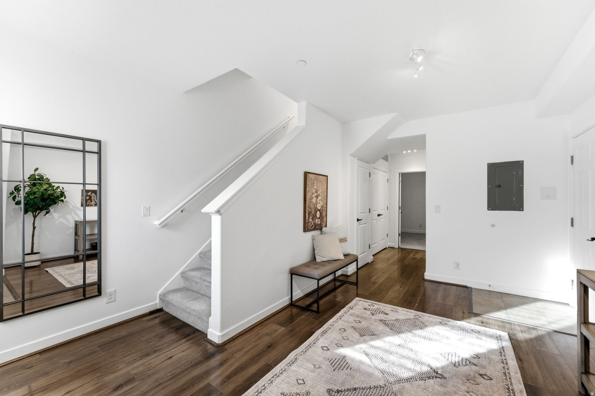 AVENUES AT THE STATI - Residential