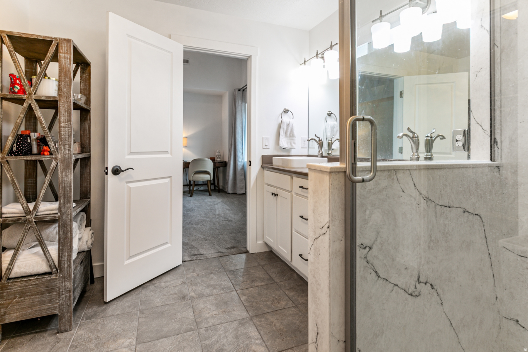 AVENUES AT THE STATI - Residential