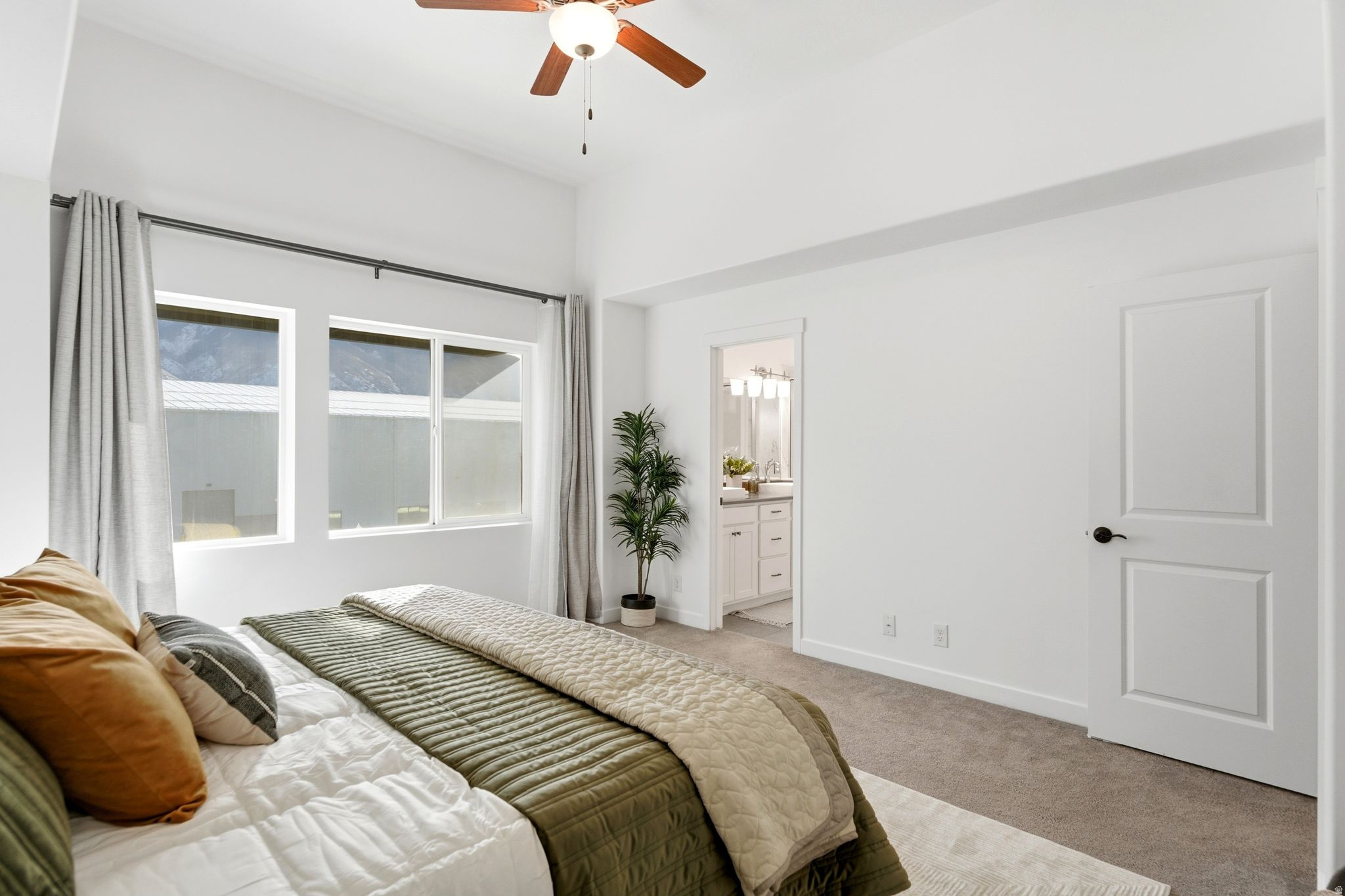 AVENUES AT THE STATI - Residential