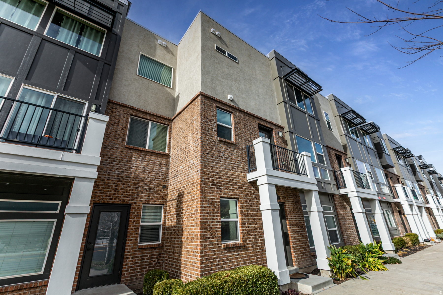 AVENUES AT THE STATI - Residential