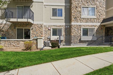 Tiny photo for 1205 E PRIVET DR #102, Cottonwood Heights, UT 84121 (MLS # 2150987)