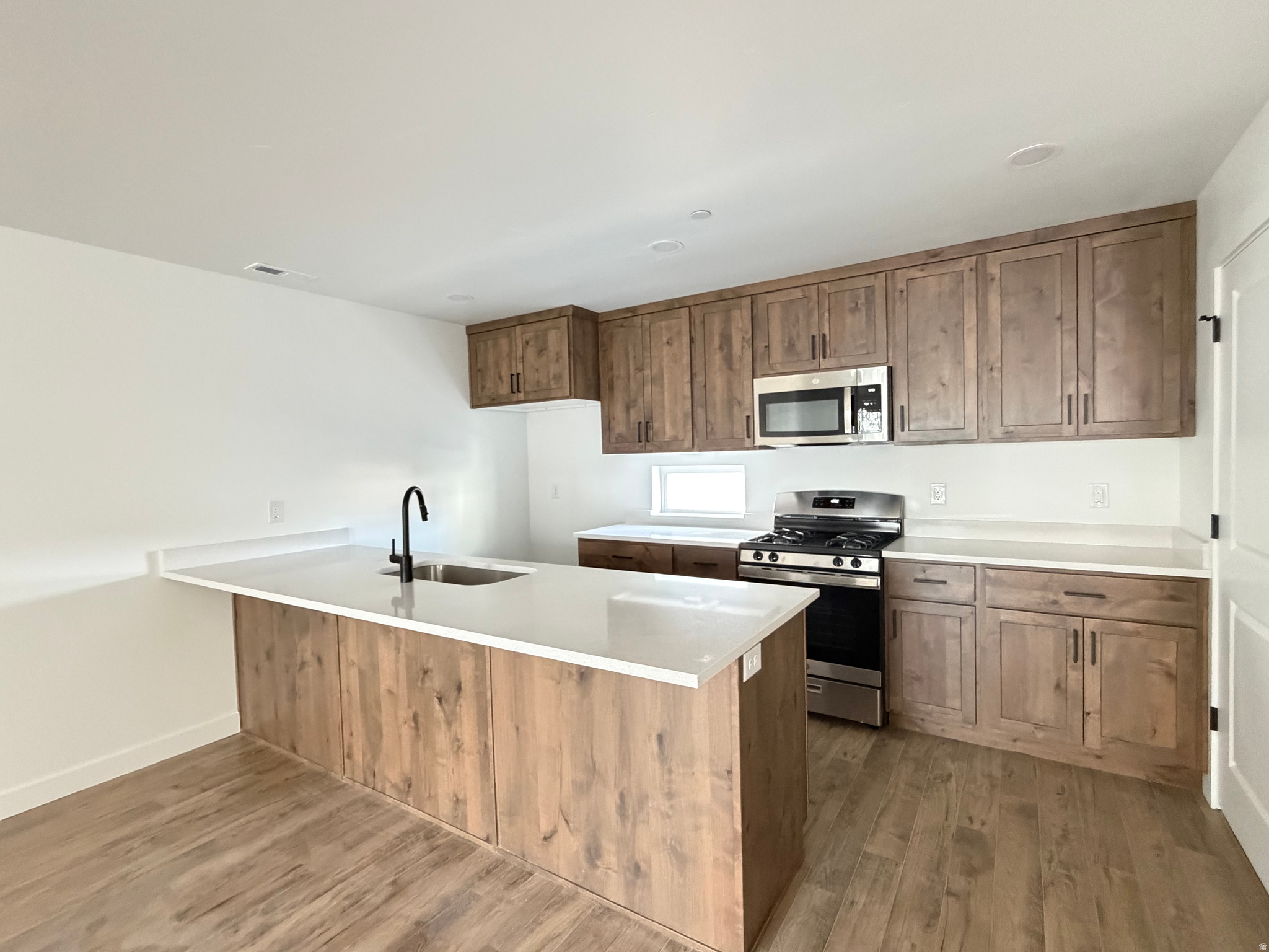 REGENCY ON 9TH COMMUNITY - Residential