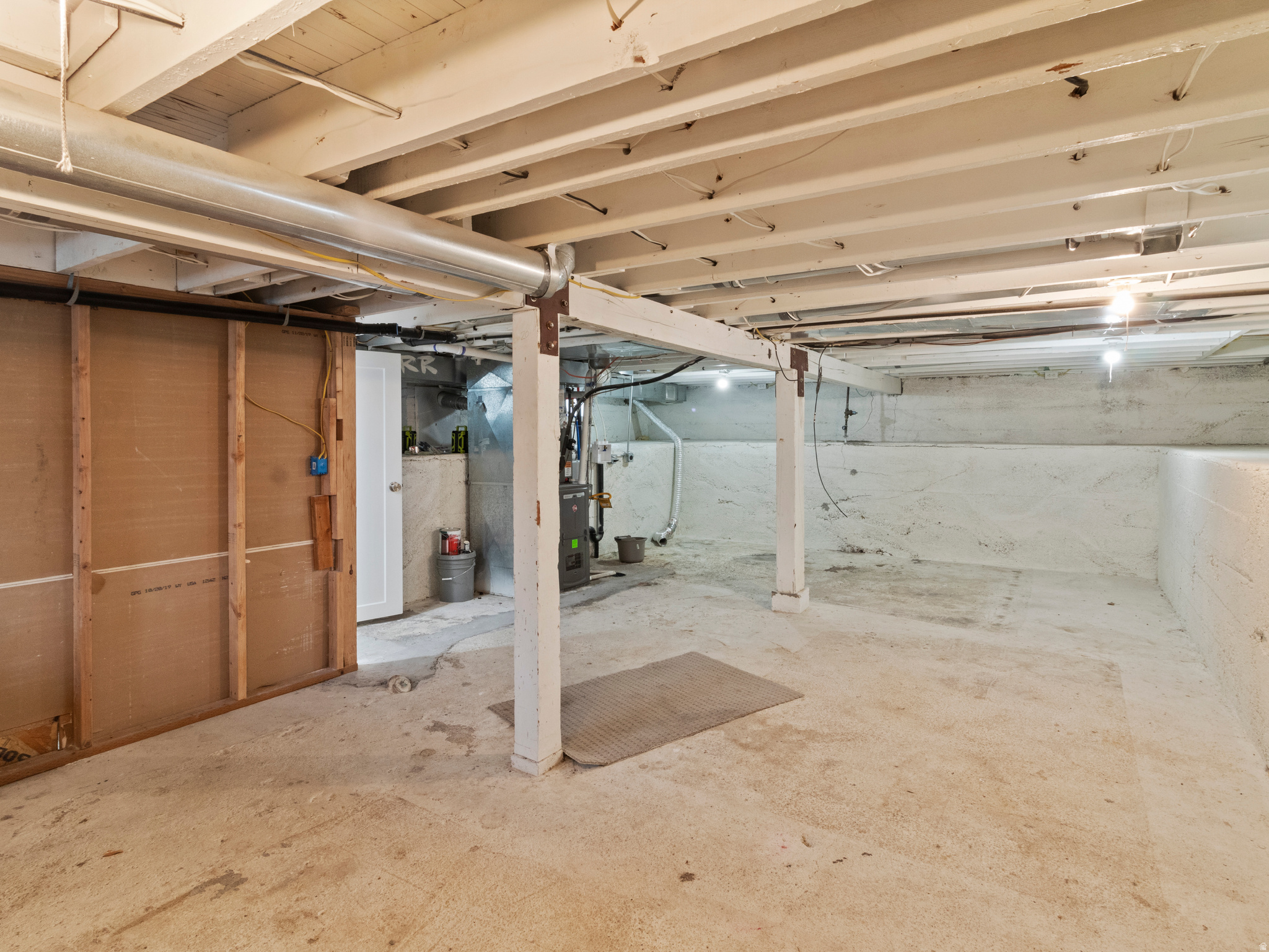 UNIVERSITY - Residential