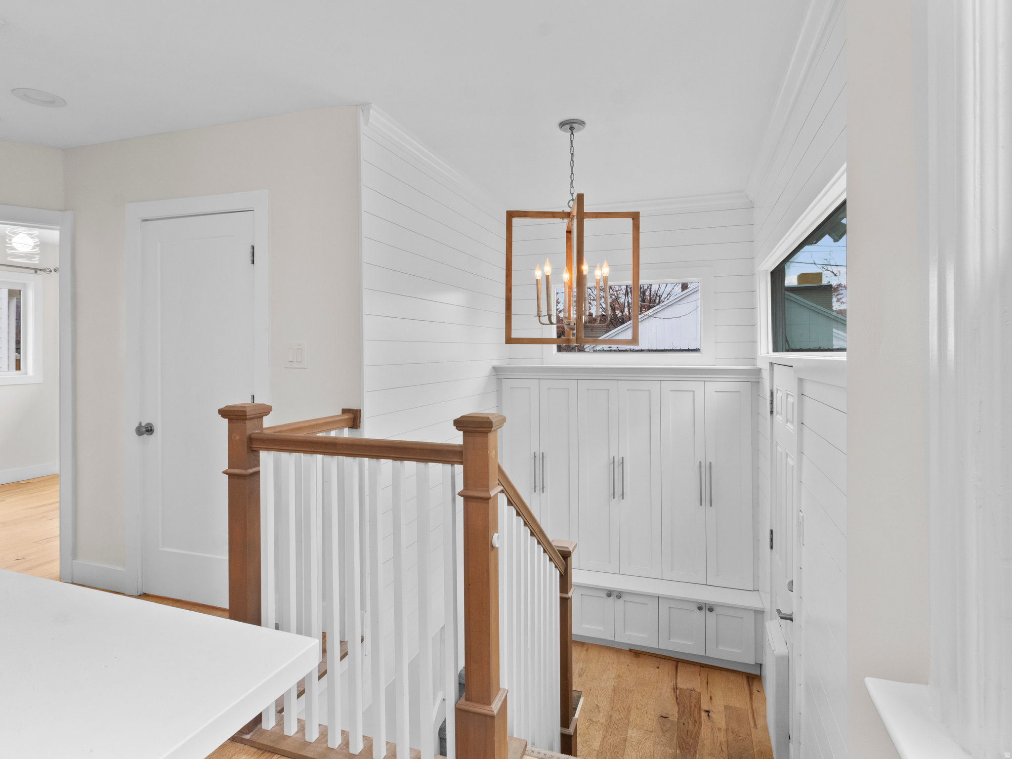 UNIVERSITY - Residential