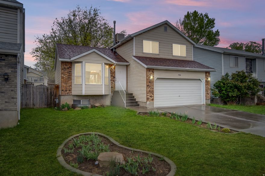 Nestled In A Quiet, WellKept Neighborhood, This Inviting Property Offers The Perfect Blend Of Comfort And Convenience. Enjoy Vaulted Ceilings, Laminate Flooring, And An Open, Airy Family Room Ideal For Everyday Living And Entertaining. The Good Sized Private, Fully Fenced Backyard Provides A Fantastic Space For Kids To Play And For Outdoor Gatherings. You'll Love Being Just Minutes From Schools, Shopping, Dining, Entertainment, And Quick Highway Access-Making Daily Errands And Commuting A Breeze. With Its Great Location And FamilyFriendly Yard, This Home Truly Checks All The Boxes.