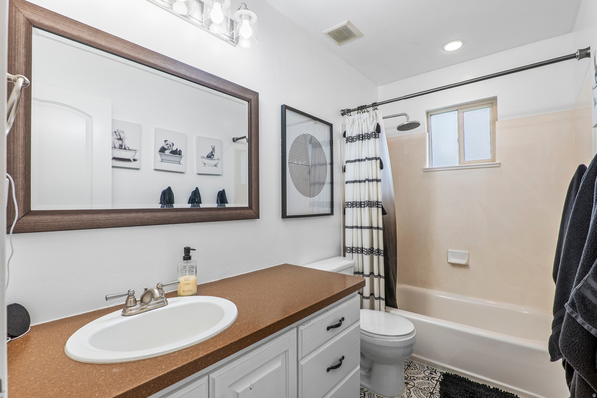 NORTH MEADOW - Residential