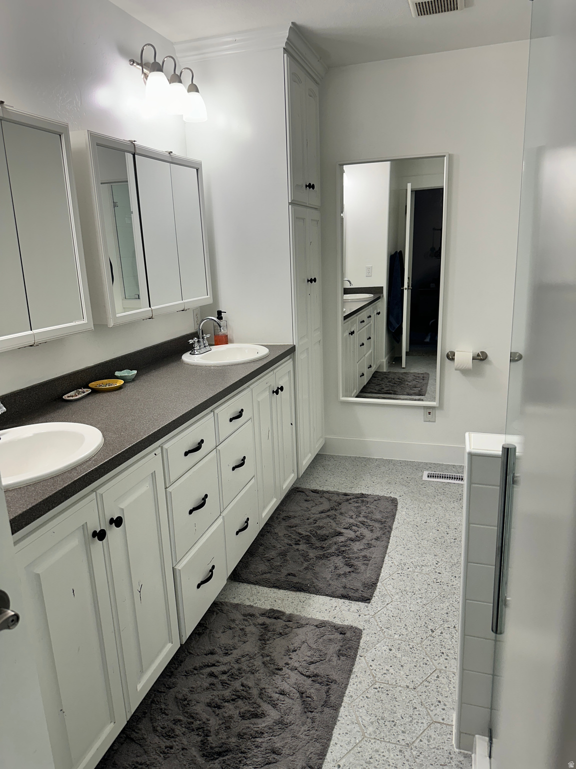 NORTH MEADOW - Residential