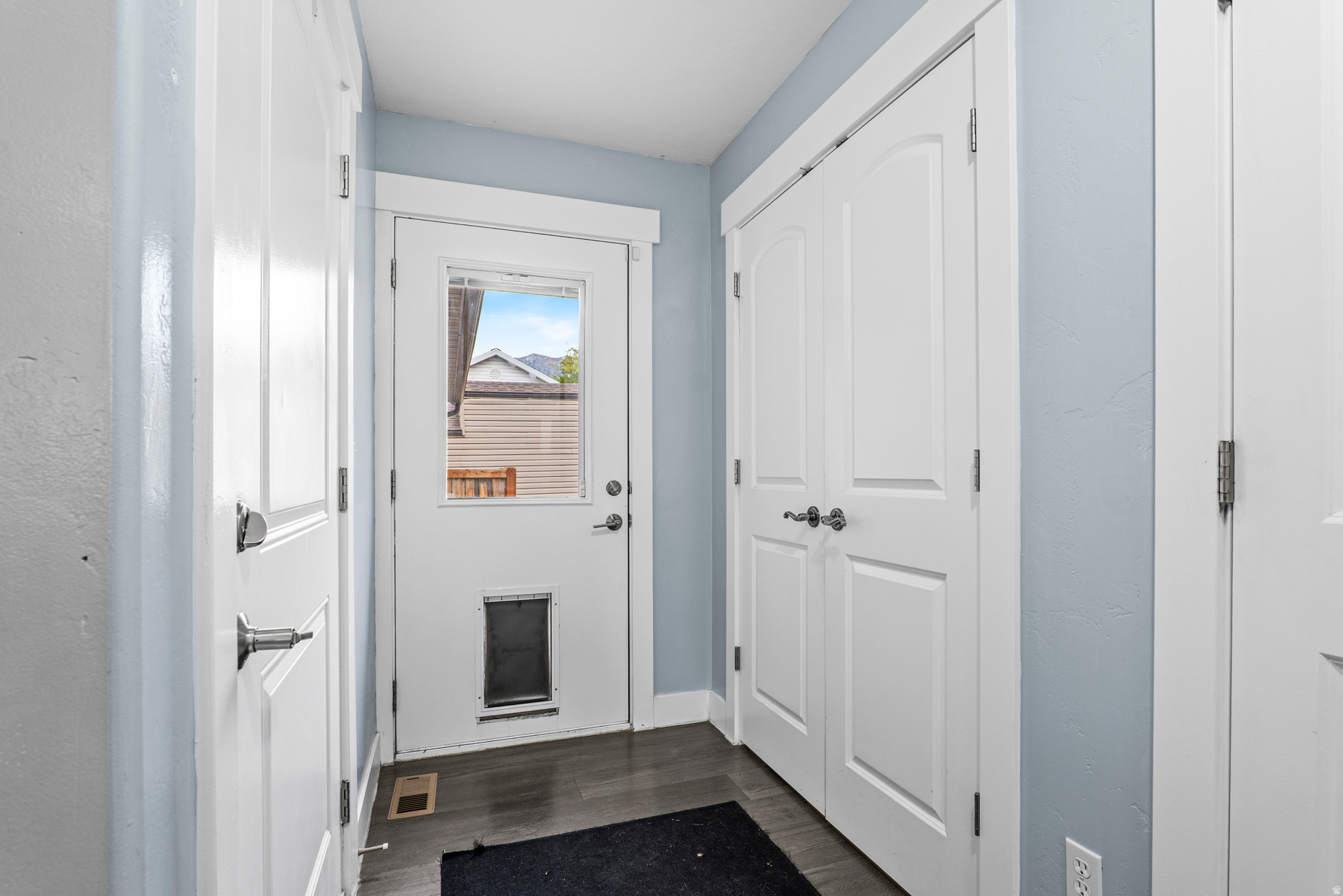 NORTH MEADOW - Residential