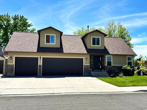 Photo of 597 W 1400 N, Orem, UT 84057 (MLS # 2120657) Photo of 597 W 1400 N, Orem, UT 84057 (MLS # 2120657)