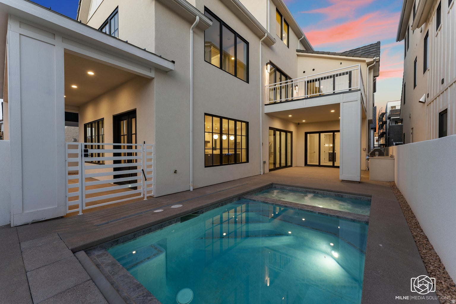 DESERT COLOR - Residential