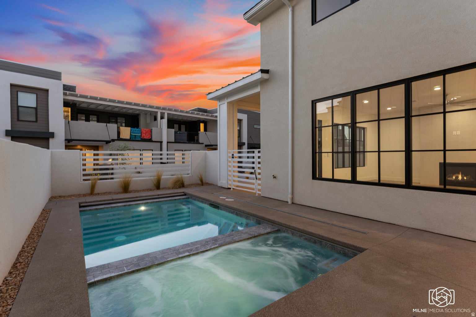 DESERT COLOR - Residential