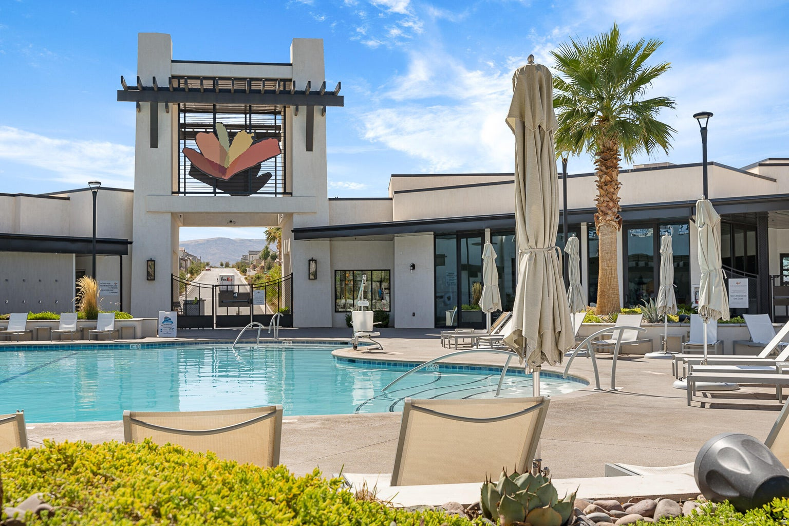 DESERT COLOR - Residential