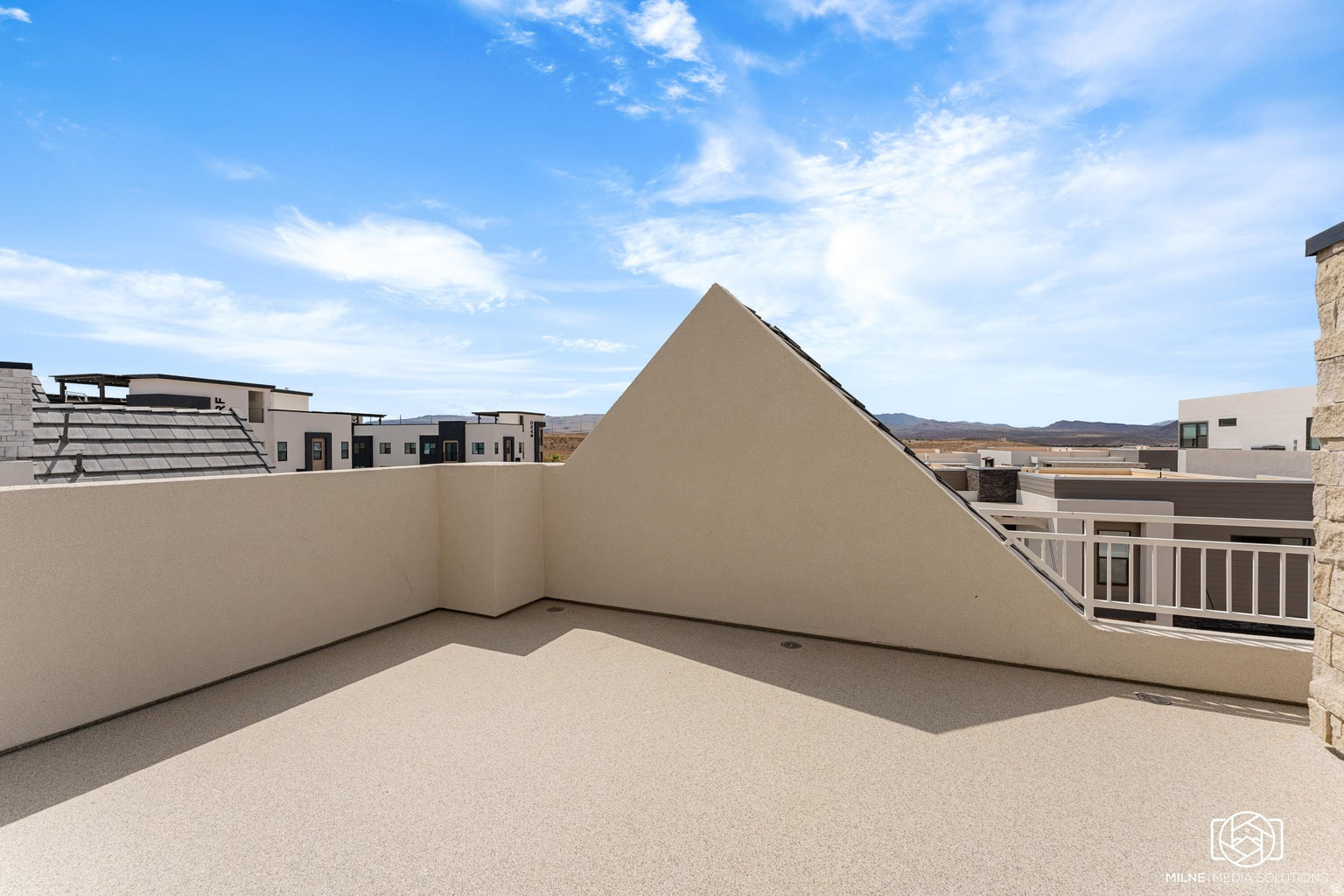 DESERT COLOR - Residential