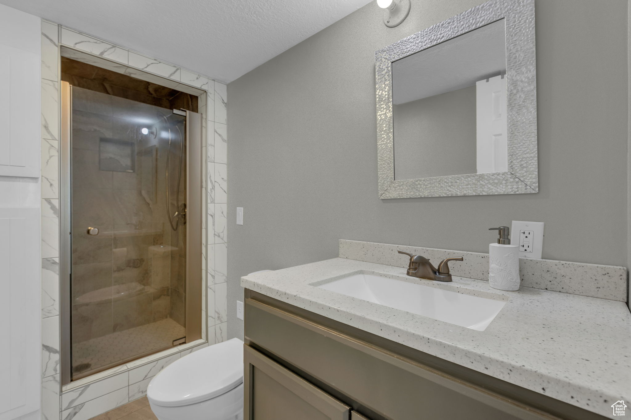 CASTLEBERRY ESTATES - Residential