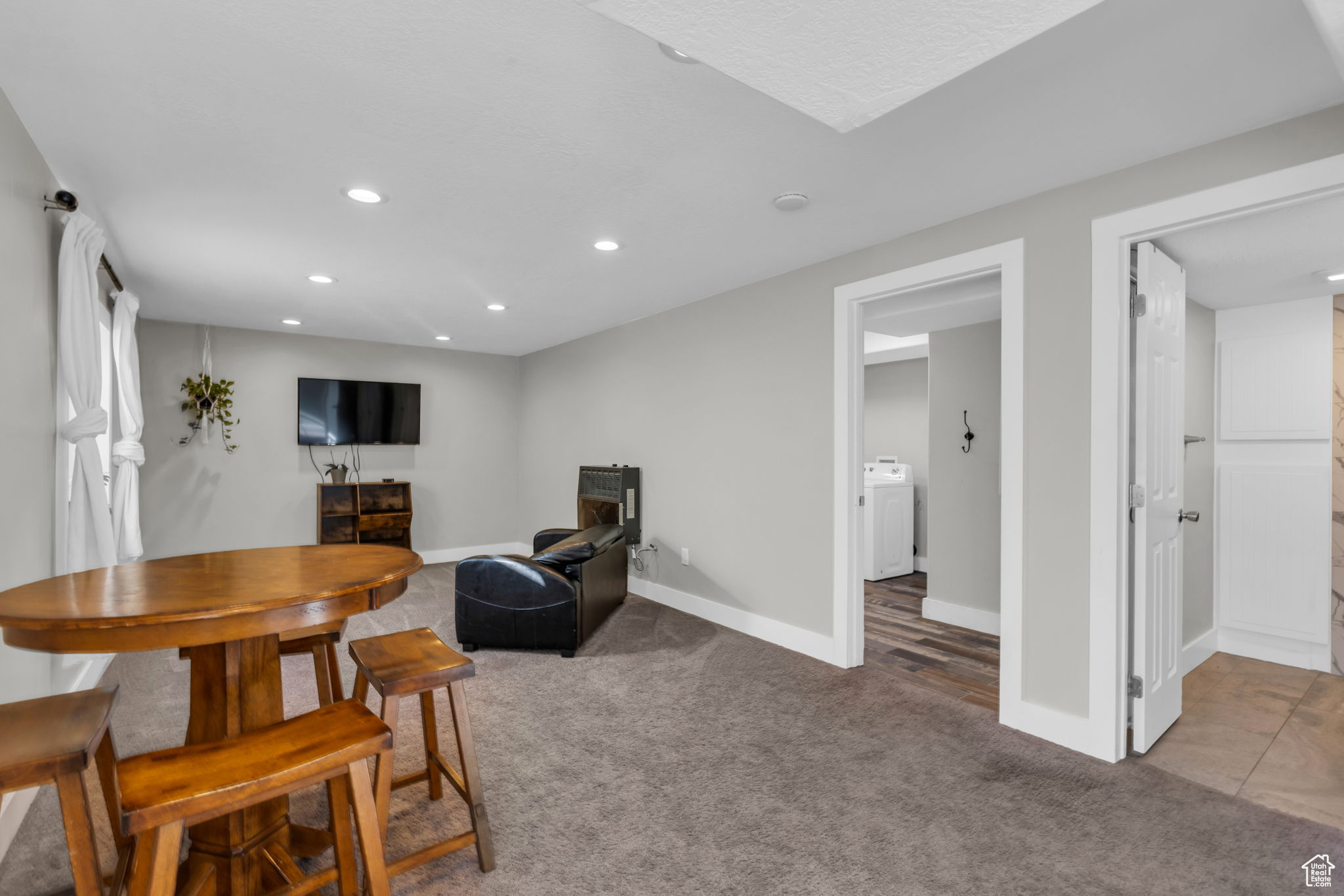 CASTLEBERRY ESTATES - Residential