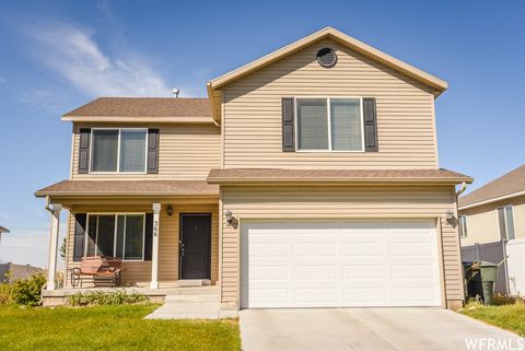 Photo of 366 W DIAMANT LN N, Tooele, UT 84074 (MLS # 2126946)