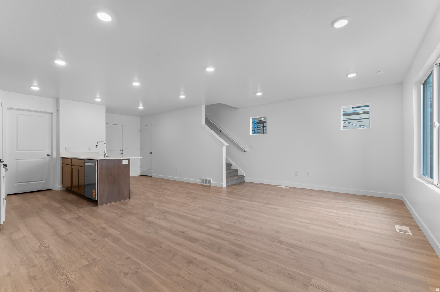 INVERNESS BY D.R. HORTON - Residential