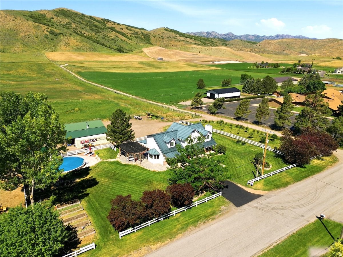 2780 S Morgan Valley Dr, Morgan, UT, 84050, USA, 5 Bedrooms Bedrooms, ,4 BathroomsBathrooms,Residential,Active,2780 S Morgan Valley Dr,2165078