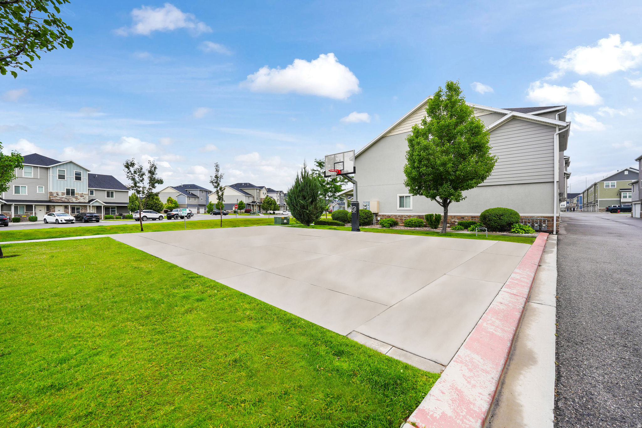 EDGEWATER AT GENEVA - Residential