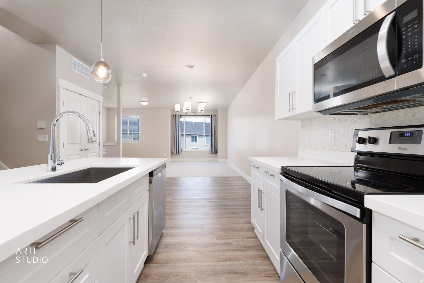 LAKEVIEW - Residential