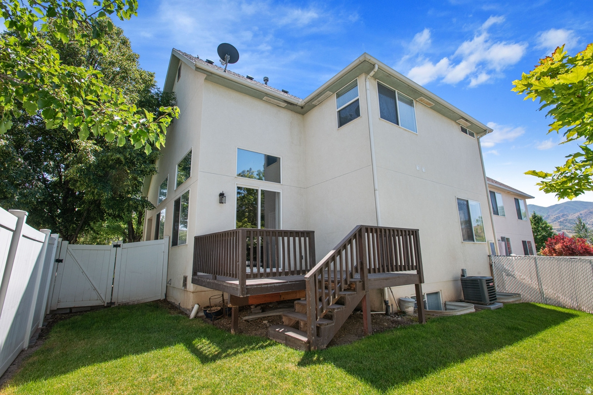COTTAGES AT ELK RUN - Residential