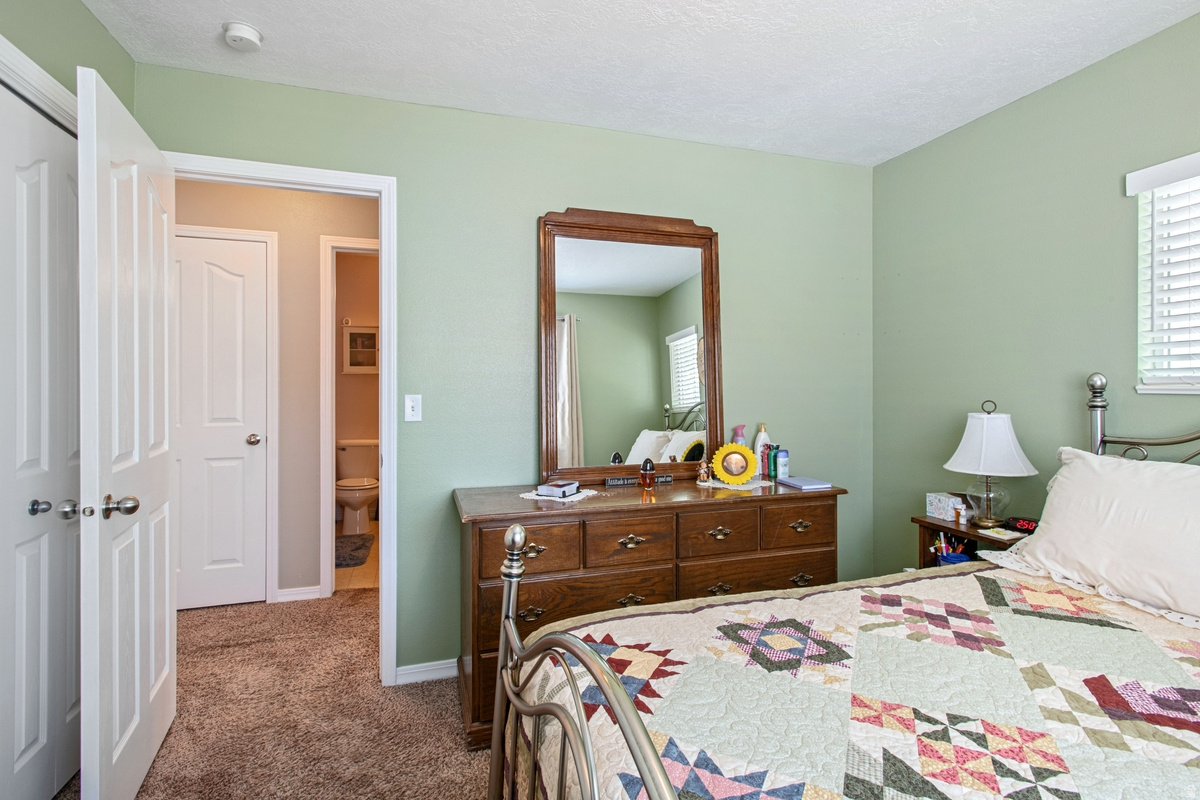 COTTAGES AT ELK RUN - Residential