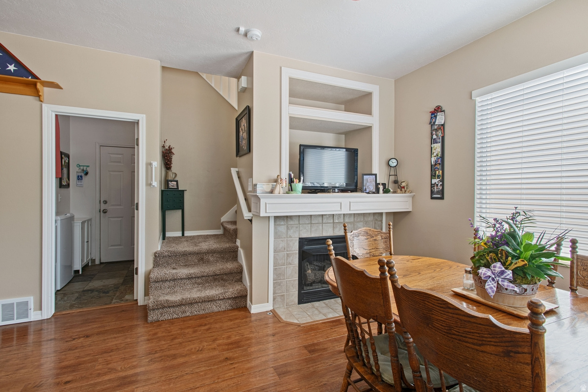 COTTAGES AT ELK RUN - Residential