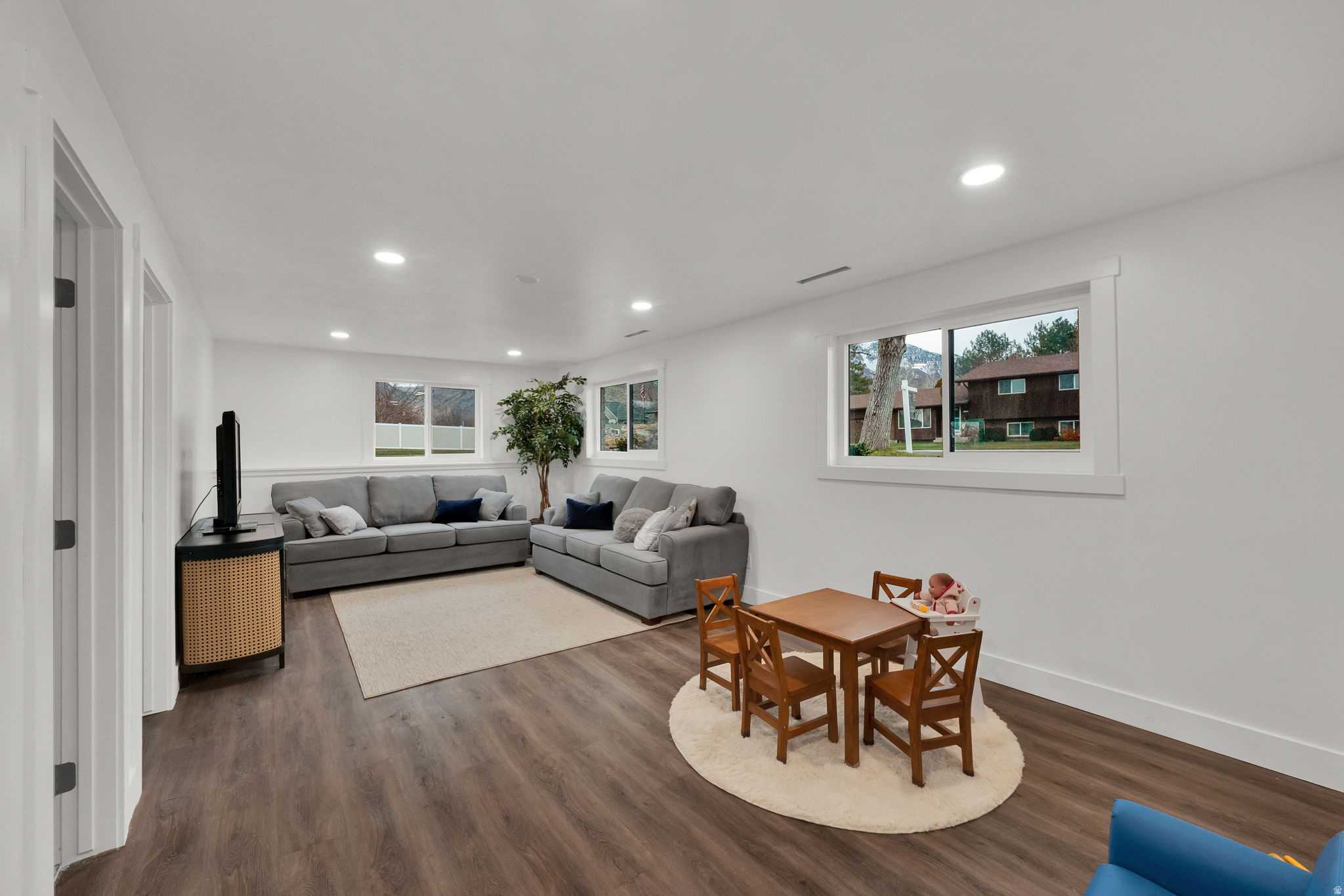 MEADOW CREST - Residential