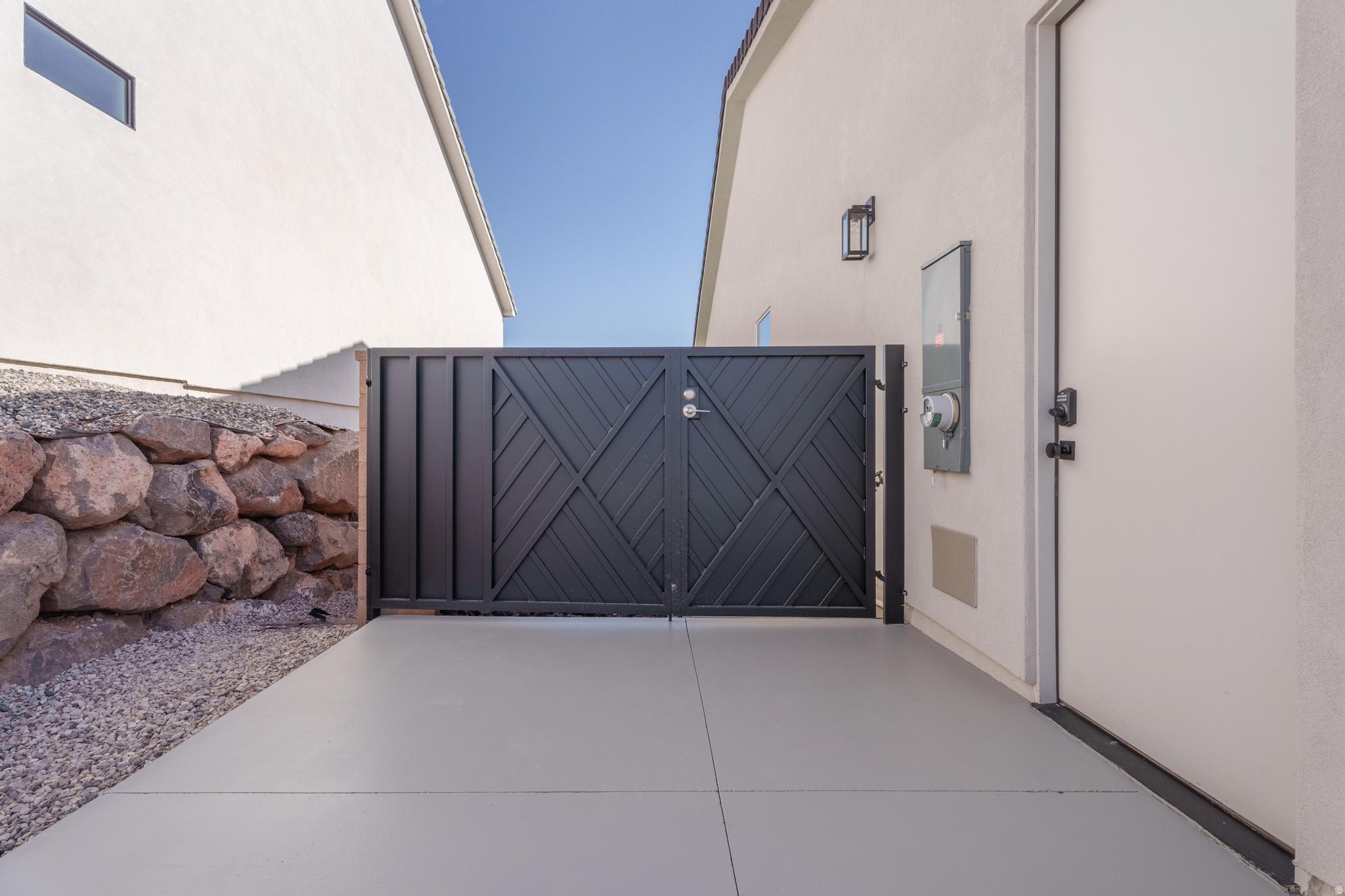 ESTATES AT BURKE SPRINGS - Residential