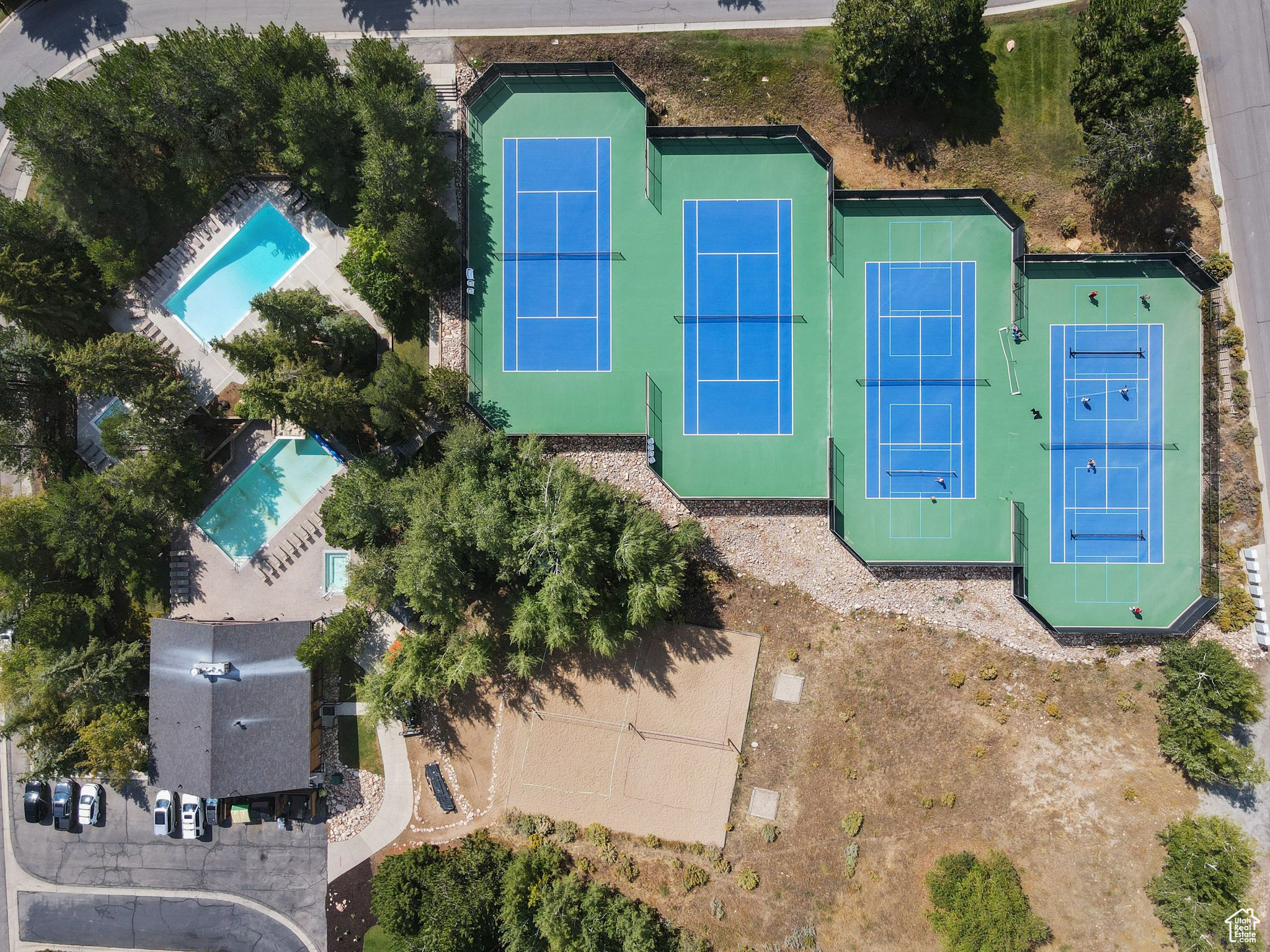 RED PINE CHALETS CONDO - Residential