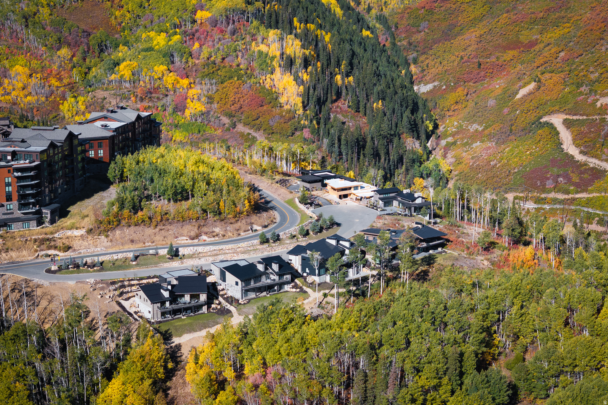 MOONSHADOW - Residential