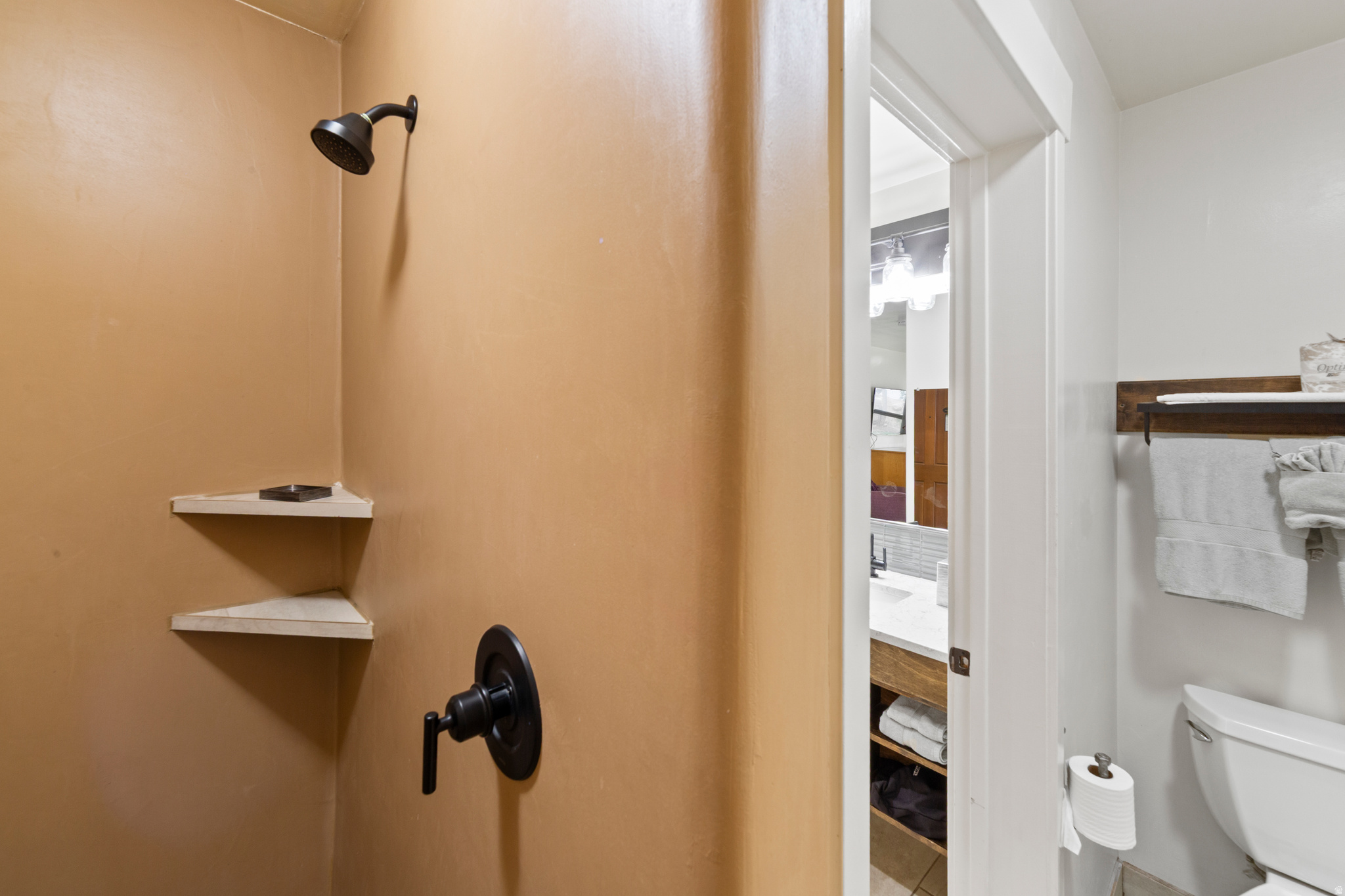 THE GONZO INN - Residential