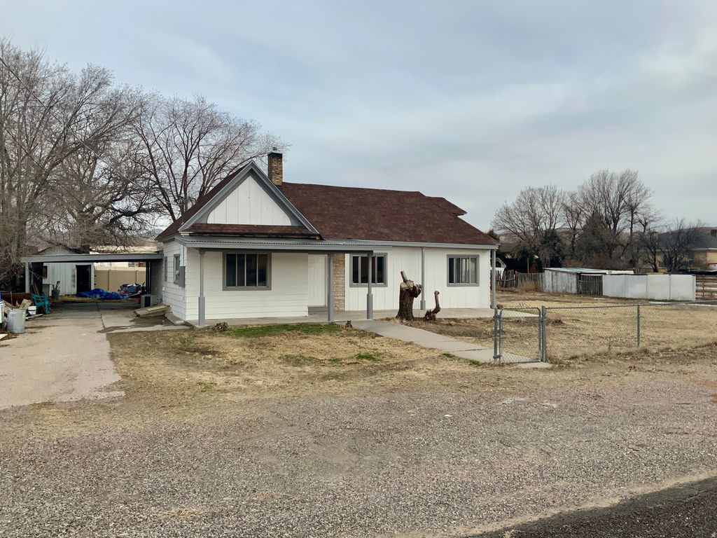 Photo of 25 S 100 E, Redmond, UT 84652 (MLS # 2136276)