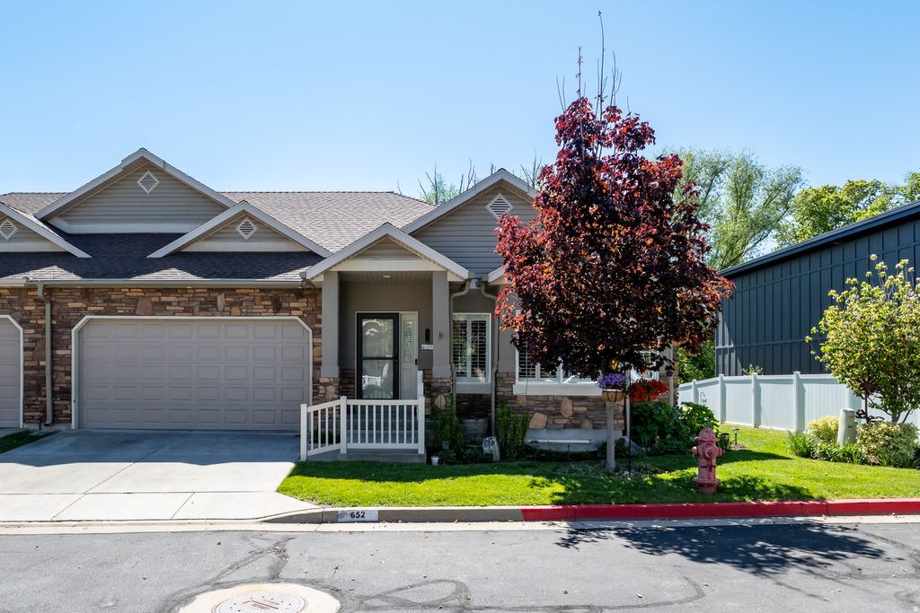 Photo of 652 S CLEARWATER FALLS DR, Layton, UT 84041 (MLS # 2156334)