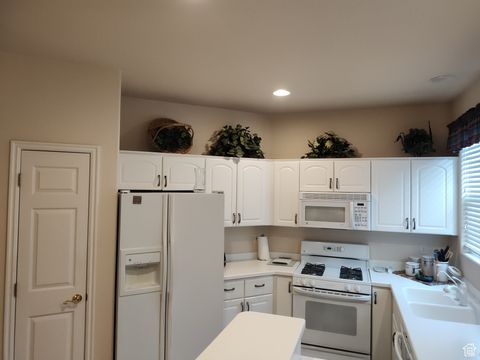 Tiny photo for 169 N TURNBURY LN, Washington, UT 84780 (MLS # 2115146)