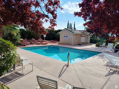 Tiny photo for 169 N TURNBURY LN, Washington, UT 84780 (MLS # 2115146)
