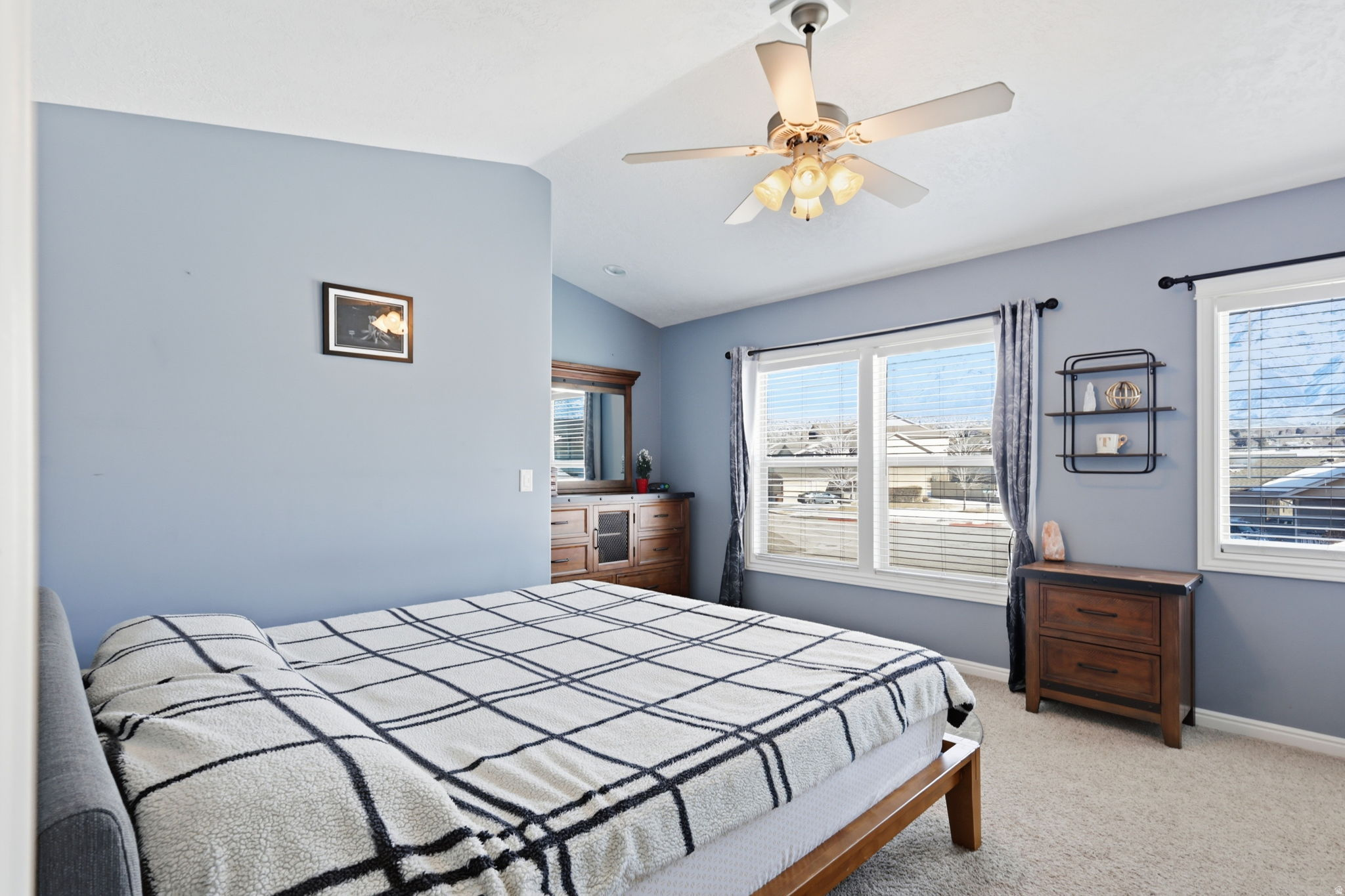 NEW TOWNE SQUARE - Residential