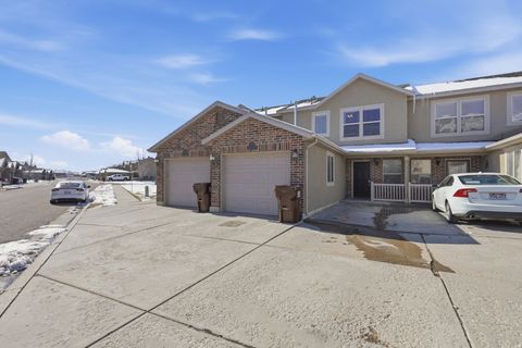 Photo of 2437 N CHARLESTON AVE W, Harrisville, UT 84414 (MLS # 2141848)