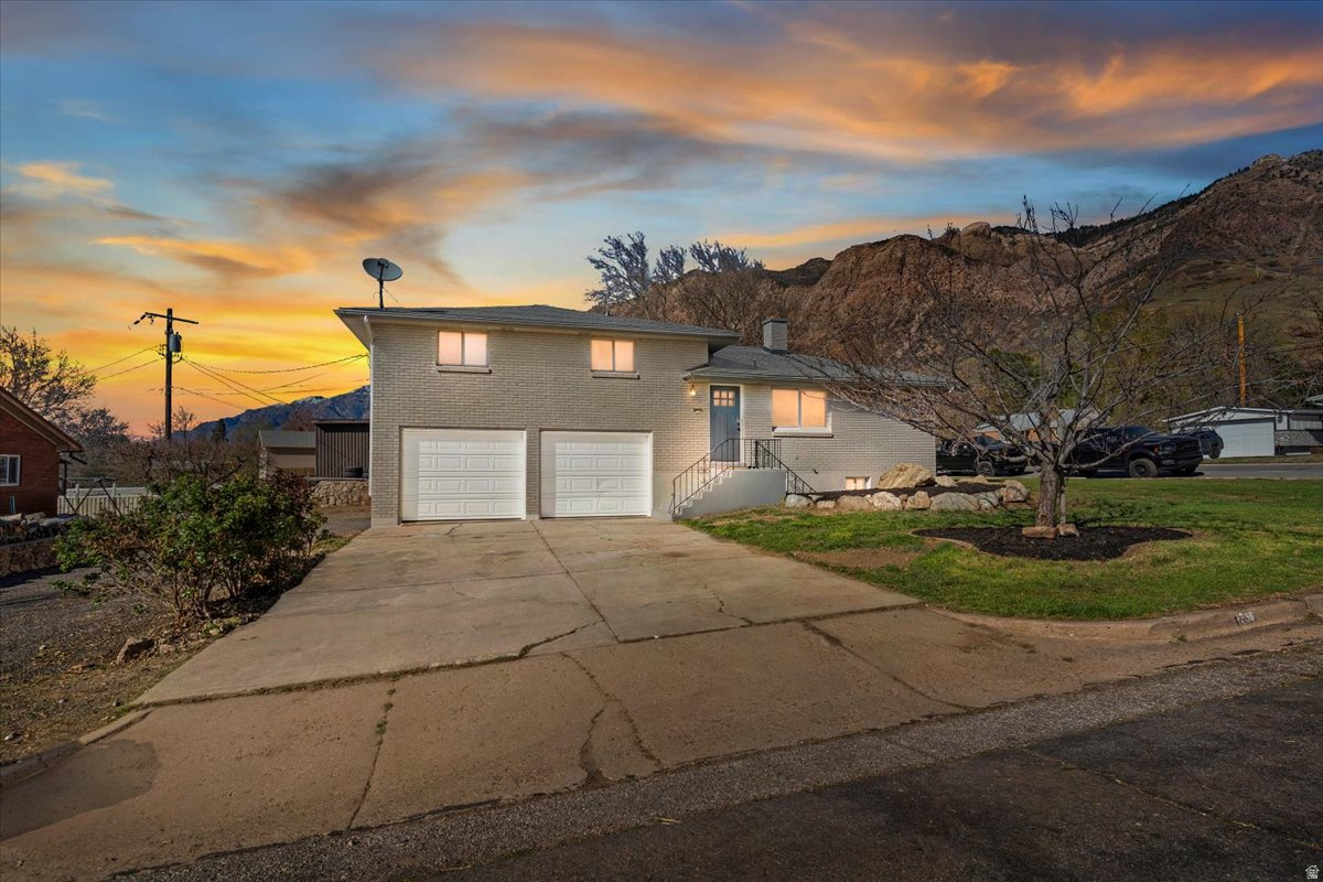 HENDERSON #2 - Residential